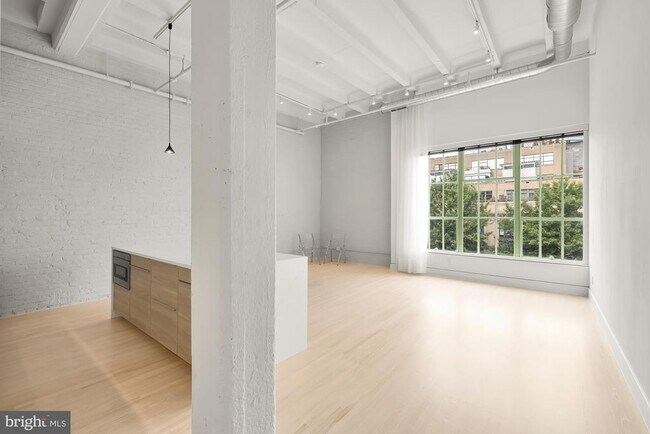 Building Photo - 1515 14th St NW