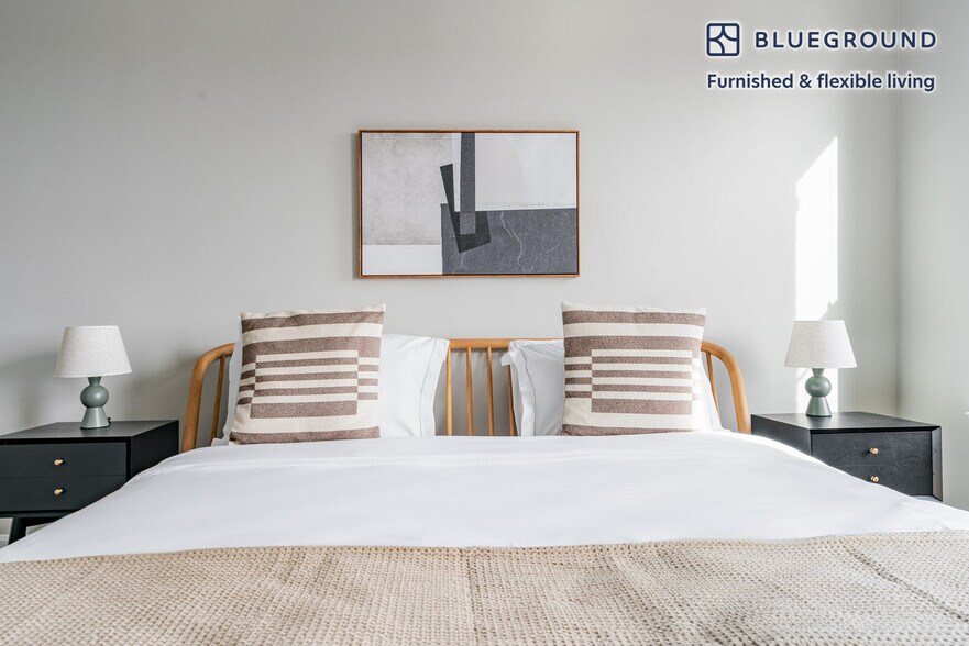 Building Photo - 7131 Arlington Rd