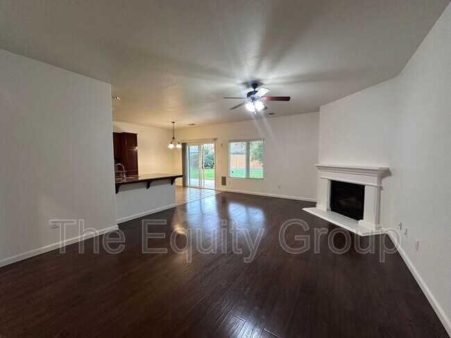 Building Photo - 5235 W Nellis Ct