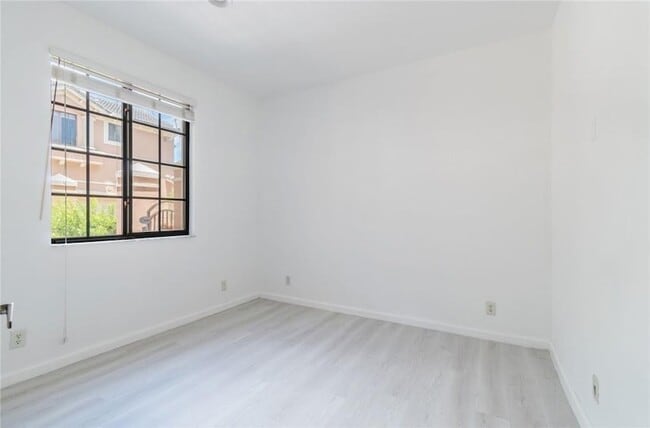 Building Photo - 2692 Center Ct Dr
