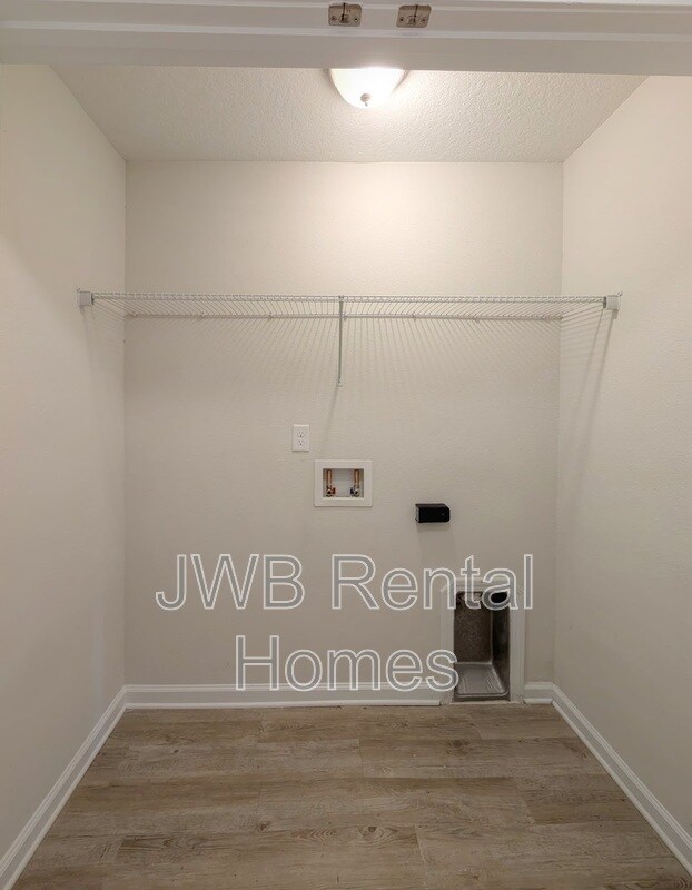 Building Photo - 7804 Playschool Ln