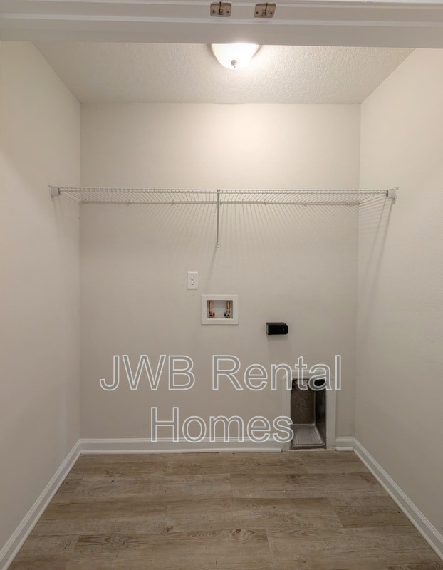 Building Photo - 7804 Playschool Ln
