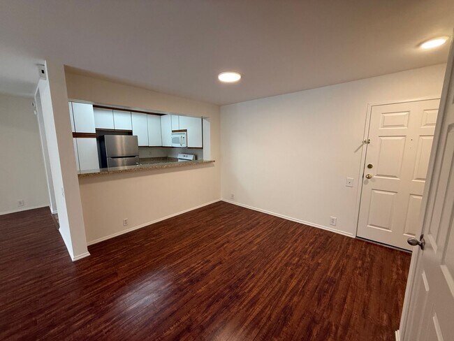 Interior Photo - 1440 Rexford Dr