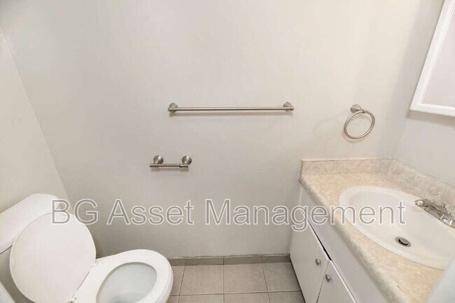 Building Photo - 106 Avian Dr