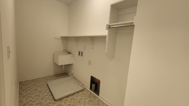 Building Photo - 4028 Trenwith Ln
