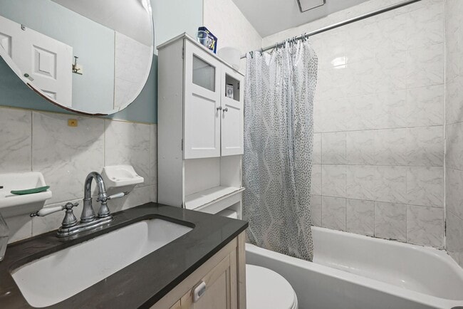 Building Photo - 1-24 Beach 27th St