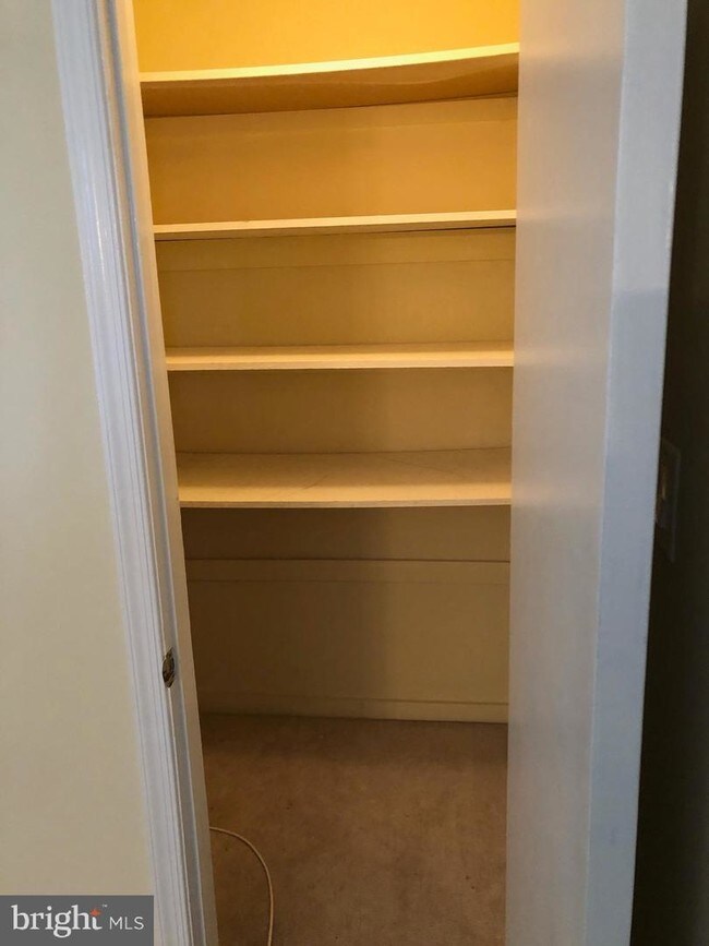 Building Photo - 1007 Yardley Commons