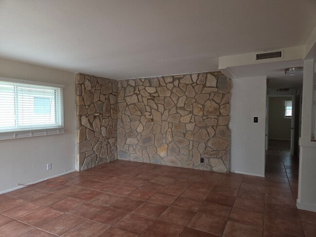 Building Photo - PRIVATE 3 bed/3 bath HOME + Office. NO OTHER UNITS ON PROPERTY.
