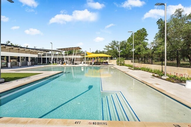 Building Photo - 209 Paradise Cyn Dr