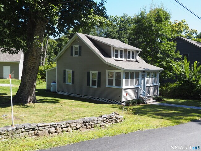 Building Photo - 101 Lake Rd