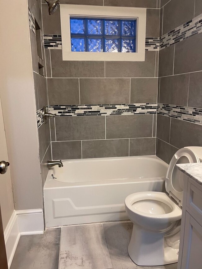 Building Photo - 31-33 E. Blake Ave.