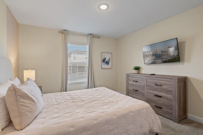 Building Photo - 1216 Challenge Dr