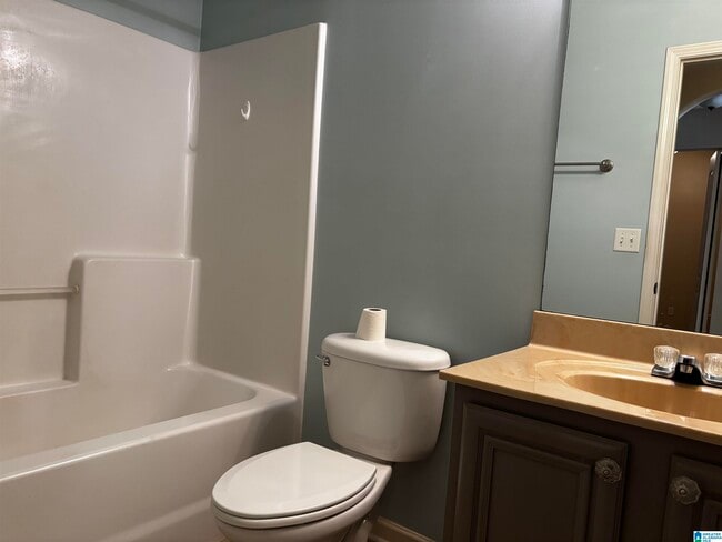Building Photo - 2762 Southwood View