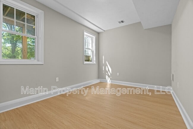 Building Photo - 7 Gorham St
