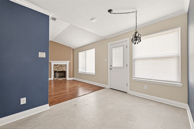 Building Photo - 6606 Wide Creek Dr