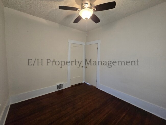 Building Photo - 907 N Faulkner St