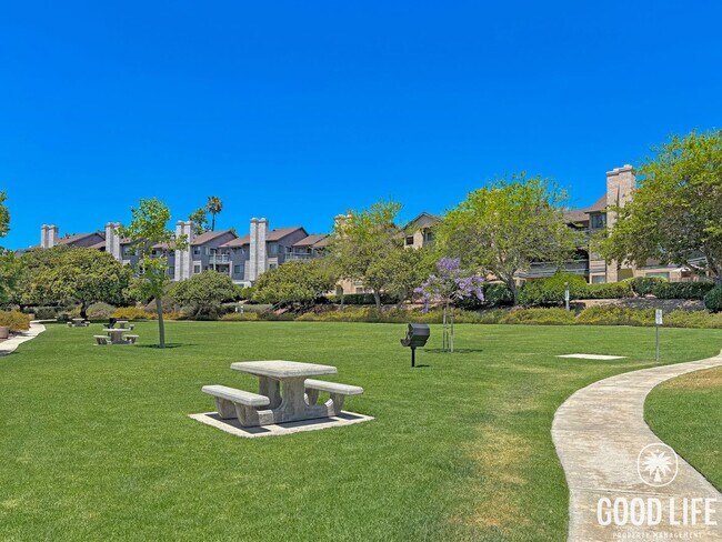 Building Photo - SD: Cozy 1BD/1BA Condo in Spring Valley with Reserved Parking, Private Patio & W/D