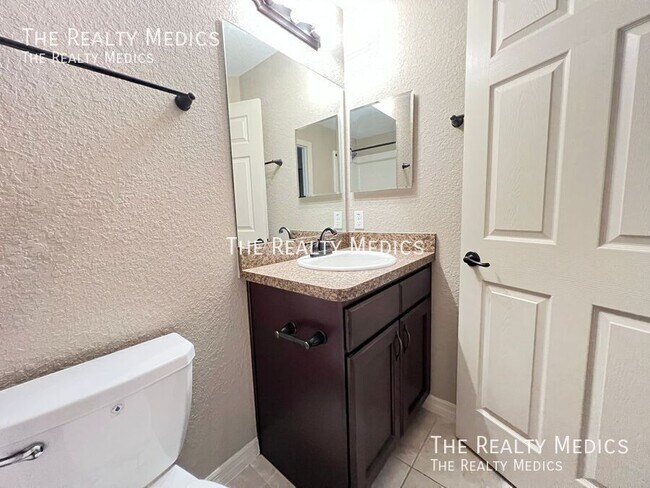 Building Photo - 485 Marion Oaks Ln