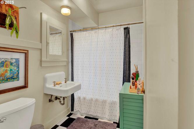 Building Photo - 2066 NW Overton St