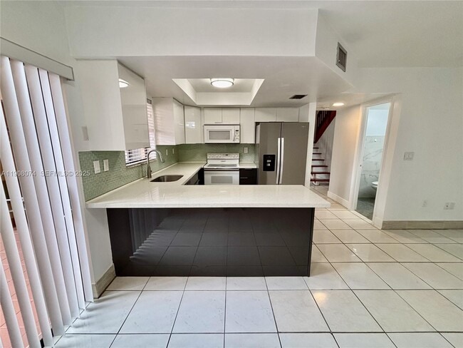 Building Photo - 11820 SW 80th St