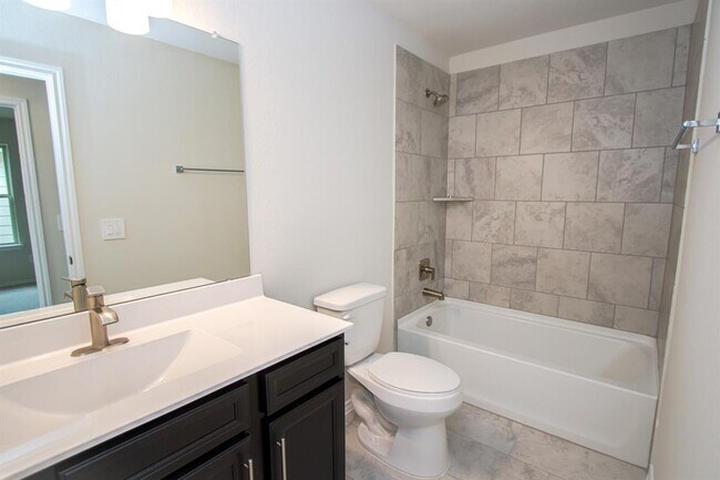 Building Photo - 3413 Knighton Hill Dr