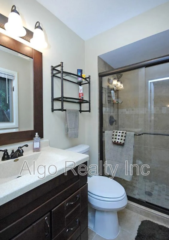 Building Photo - 7268 Sunnyslope Dr