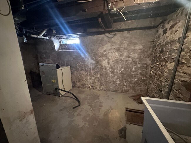 Building Photo - 315 N 2nd Ave