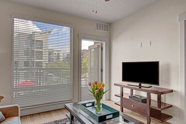 Building Photo - Velo on the Boulevard