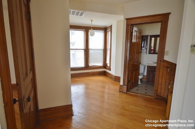 Building Photo - 2329 N Halsted St