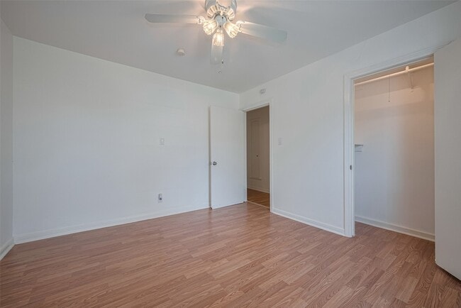 Building Photo - 5513 Fairdale Ln