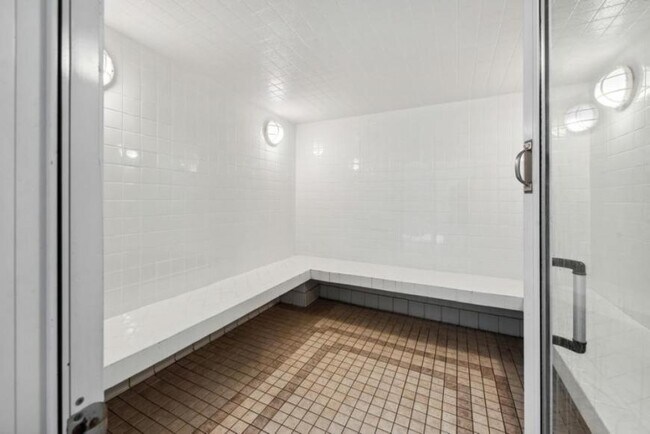 Building Photo - 1 bedroom in Seattle WA 98101