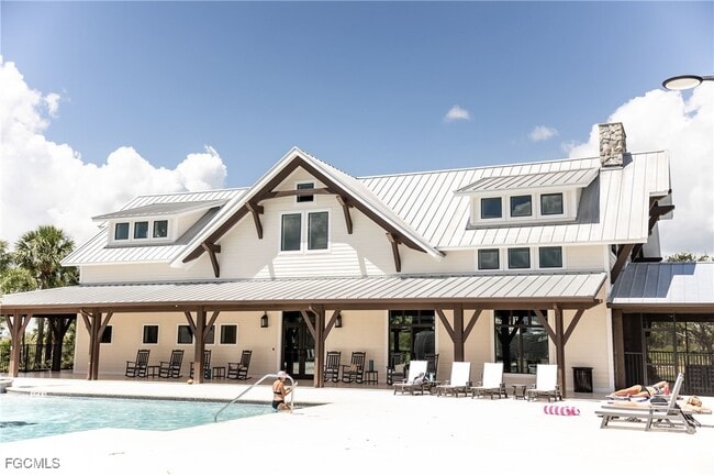 Building Photo - 15275 Grn Acrs Ave