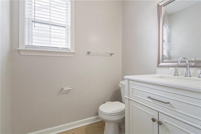 Building Photo - 3431 Chastain Glen Ln NE