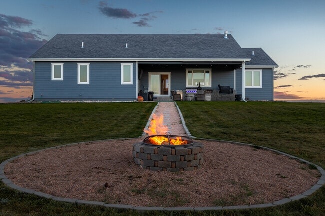 Building Photo - 2428 Sunshine Dr