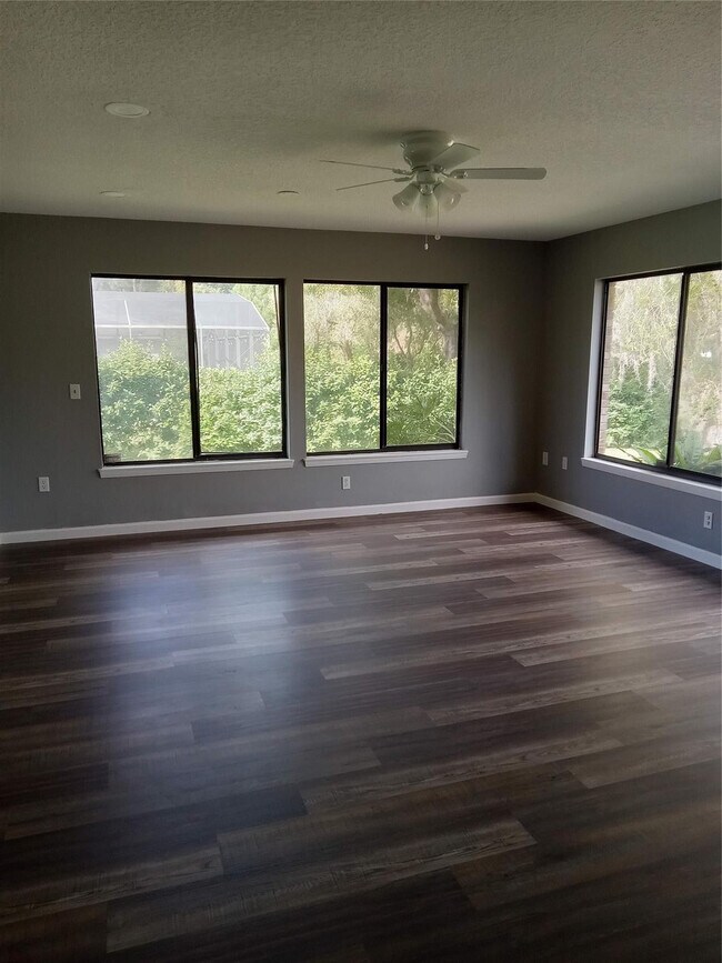 Building Photo - 108 Greentree Ln