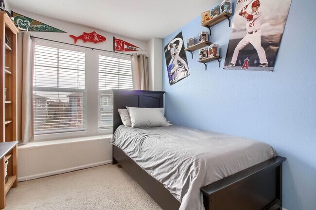 Building Photo - Highlands Ranch Spacious 3 bed 2.5 bath