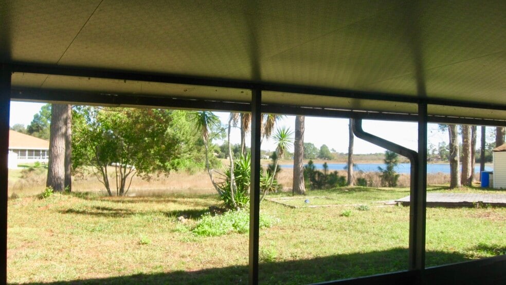 Building Photo - 1371 Melshire Ave