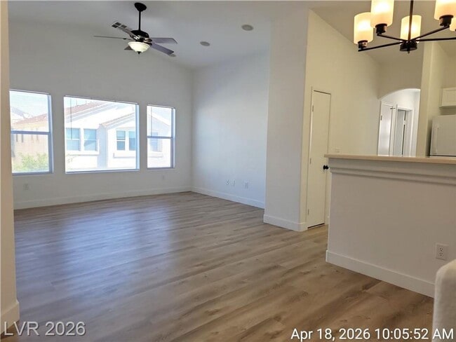 Building Photo - FANTASTIC SOUTHWEST TOWNHOME IN A GATED COMMUNITY!