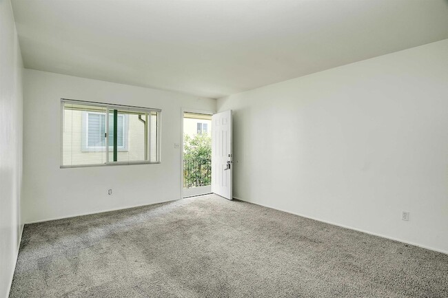 Building Photo - 4343 Idaho St