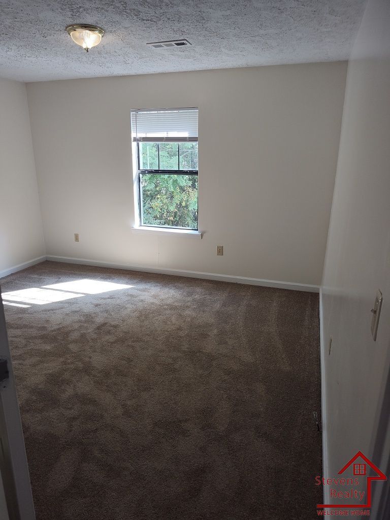 Building Photo - 232 Dogwood Pointe Dr