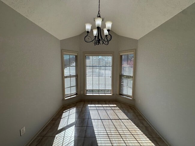 Building Photo - Pike Road Home