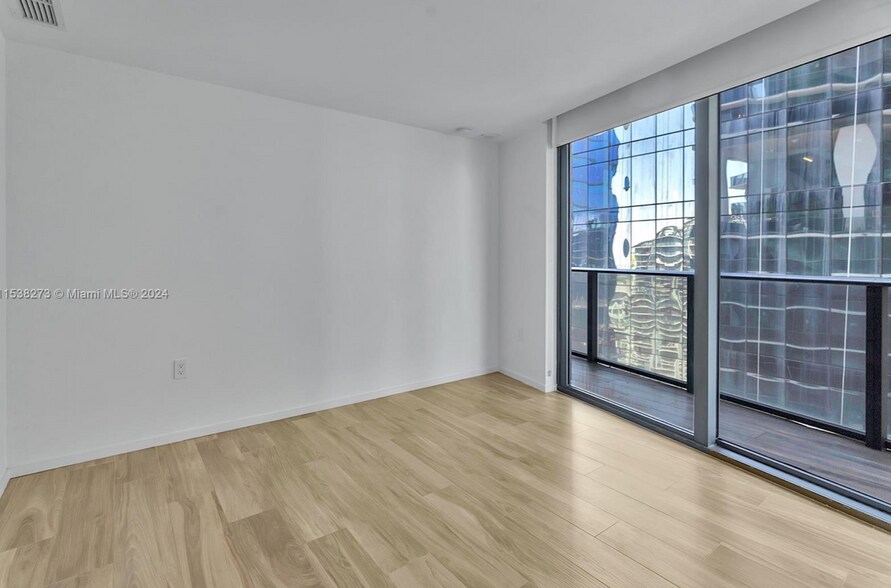Building Photo - 801 S Miami Ave