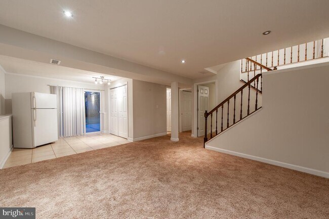 Building Photo - 1709 Dogwood Dr