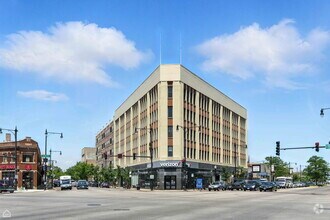 Building Photo - 4015 N Milwaukee Ave