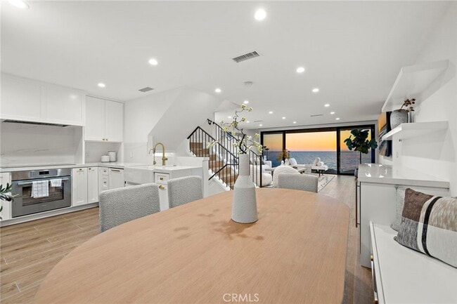 Building Photo - 37 Blue Lagoon