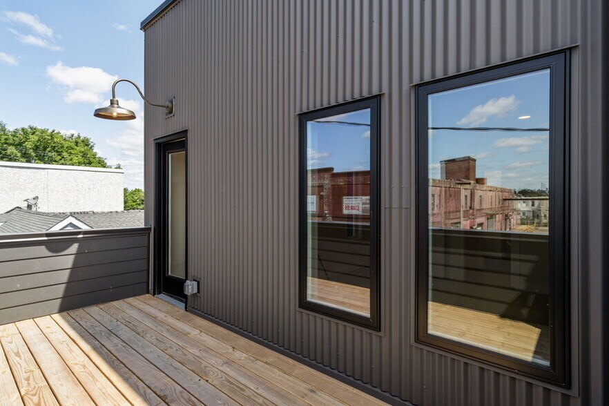 Building Photo - 2613 E Tioga St