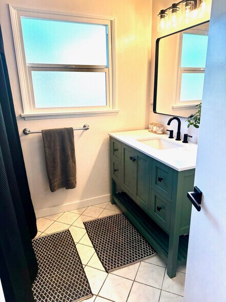 Building Photo - 13505 Wilkie Ave