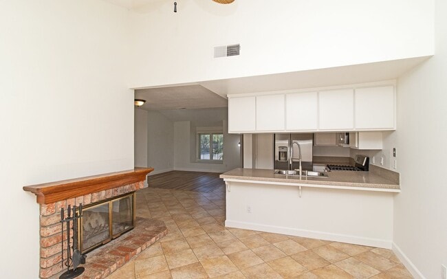 Building Photo - Single Story Home on Corner Lot in San Mar...