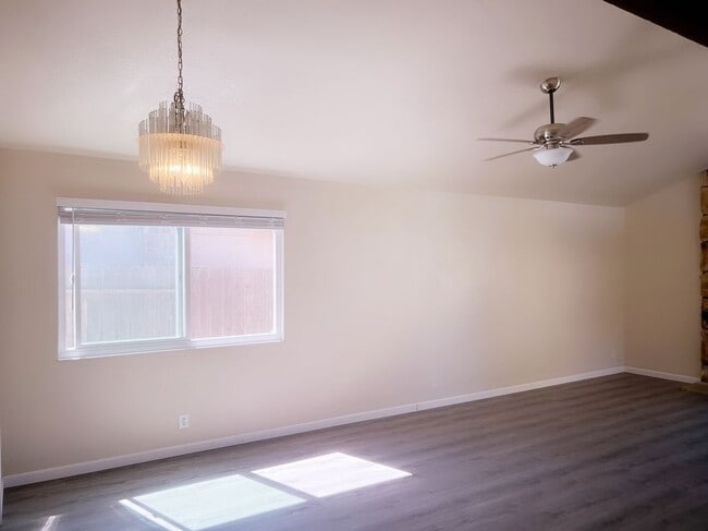 Building Photo - 9528 Mirandy Dr