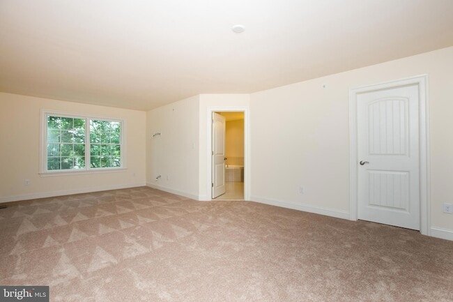 Building Photo - 18 Parkview Cir.